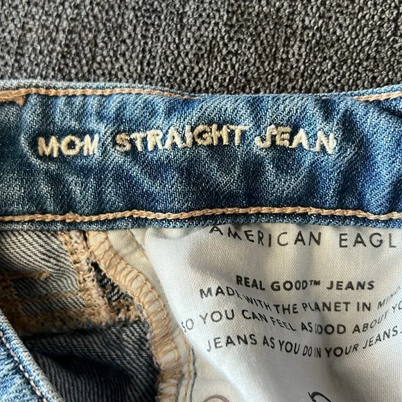 American Eagle Mom Straight Jeans - Women’s 2 - Picture 6 of 6